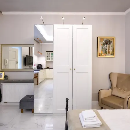 Wrona De Luxe Apartman
