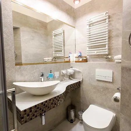 Wrona De Luxe Apartman Krakkó